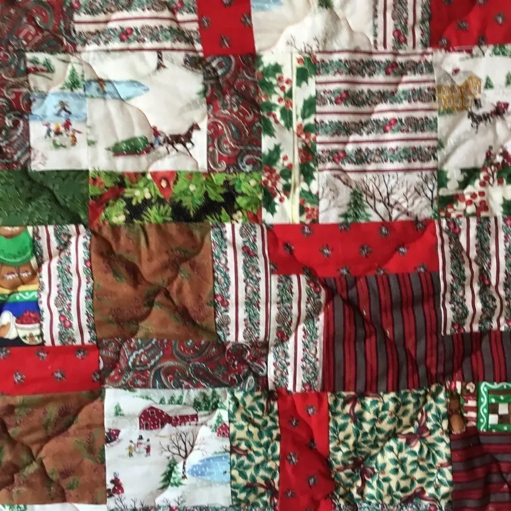 NWT Hand Crafted “Country Home” Christmas Large  Quilt